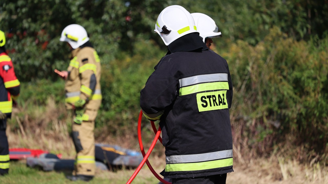Mężczyzna przysypany ziemią. Akcja strażaków w Limanowej