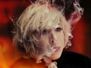 'Give My Love to London' - miłość zawsze w parze z bólem