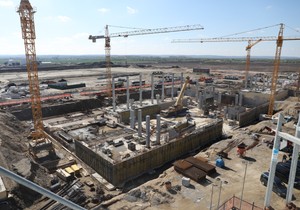 Mali na gradilištu Ekspo kompleksa na sastancima sa izvođačima o dinamici radova