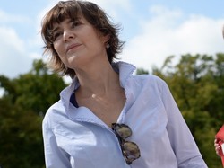 Kobiecość zaklęta w detalach: rewelacyjna stylizacja Kazimiery Szczuki. FOTO