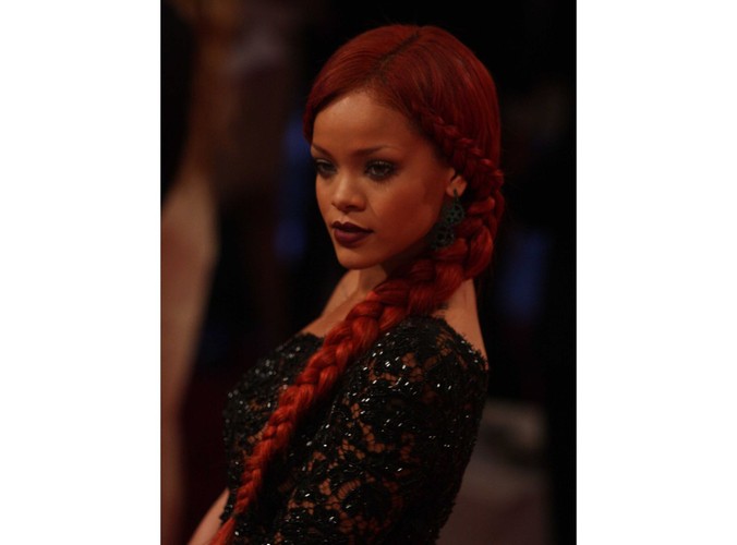 Spektakularny warkocz Rihanny zrobił ogromne wrażenie na czerwonym dywanie