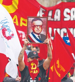 Kontynent bliżej przepaści. Chile jako przestroga dla świata [WYWIAD]