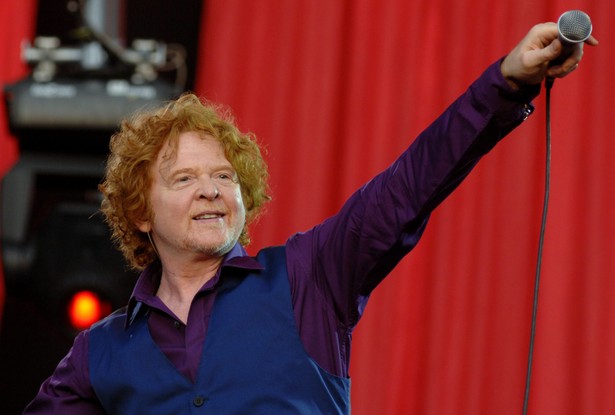 Słynny rudzielec z Simply Red debiutuje solo