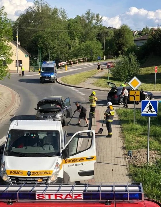 Wypadek na skrzyżowaniu w Łazach Biegonickich