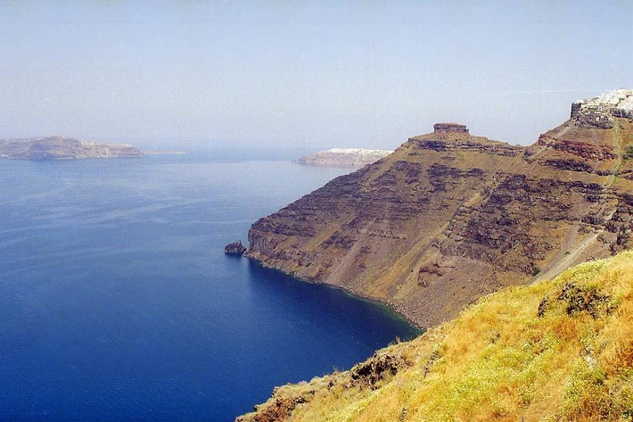 5. Santorini, Grecja