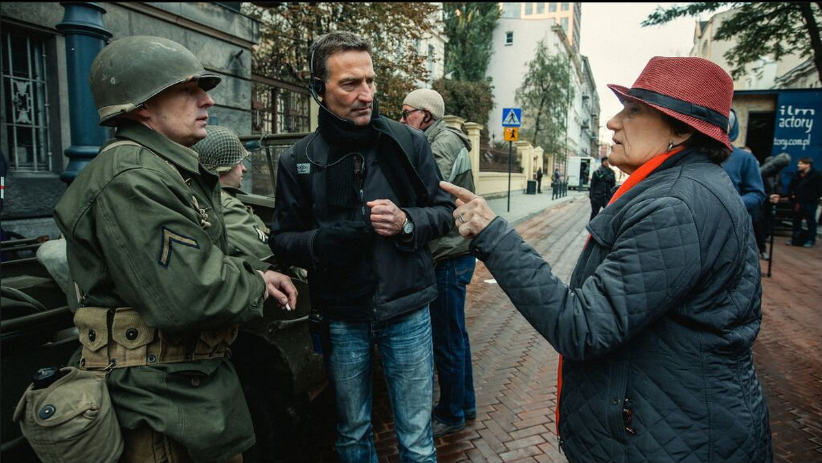 W Łodzi ruszyły zdjęcia do filmu "Music, War and Love" w reżyserii Marthy Coolidge. Jest ona pierwszą kobietą – prezeską Amerykańskich Związków Zawodowych Reżyserów.