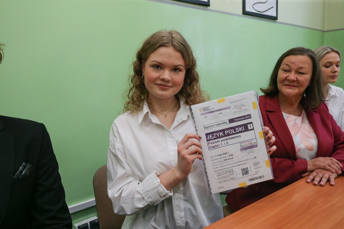 Matura 2024. Egzamin maturalny z języka polskiego w II LO im. Marii Skłodowskiej-Curie w Gorzowie Wielkopolskim. (ad) PAP/Lech Muszyński