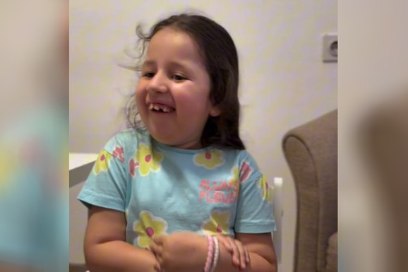 (VIDEO) "AKO SE NE VRATI, NAĐEM DRUGOG!" Mala heroina Sofija očitala lekciju o dečacima: Pratili smo njenu borbu protiv teške bolesti, sada nas osvaja njena mudrost