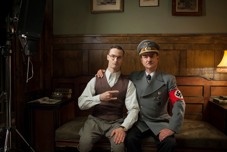 Bartosz Porczyk i Robert Więckiewicz w filmie 'AmbaSSada'