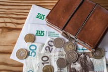 Mam 60 lat i 40 lat stażu pracy - jaką emeryturę otrzymam? Oto kwota z ZUS