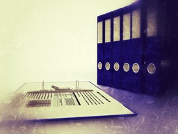 W jaki sposób można założyć księgę wieczystą?