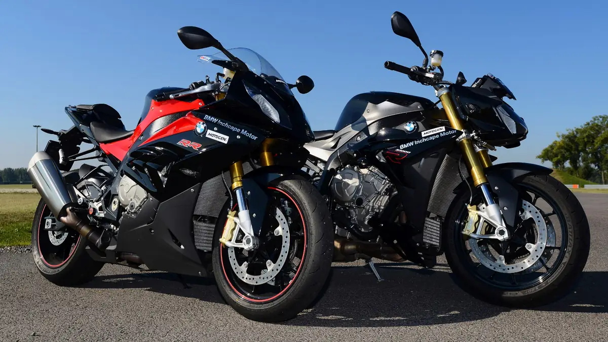 BMW S1000RR vs BMW S1000R