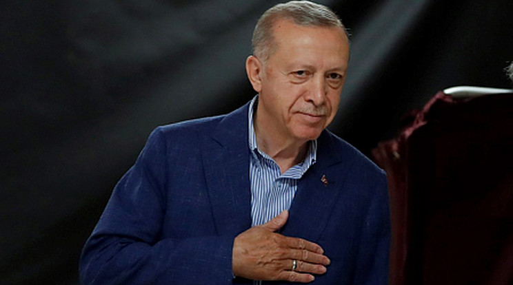 Recep Tayyip Erdoğan török elnök bejelentette az újabb győzelmét/Fotó: MTI/EPA/Reuters pool/Murad Sezer