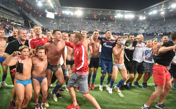 Igrači Crvene zvezde slave ulazak u Ligu šampiona