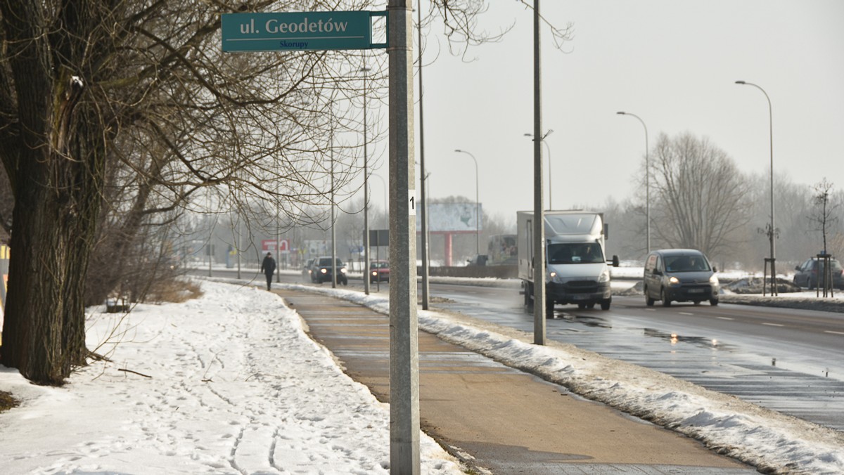 Urząd miejski w Białymstoku ogłosił przetarg na opracowanie dokumentacji gruntownej przebudowy ulicy Jana Klemensa Branickiego. Ma na niej powstać pętla autobusowa, nowe chodniki i ścieżki rowerowe.