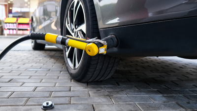 Objęcie LPG ceną maksymalną w ramach pakietu CPN. Miliony kierowców doczekają się obniżek cen paliw?