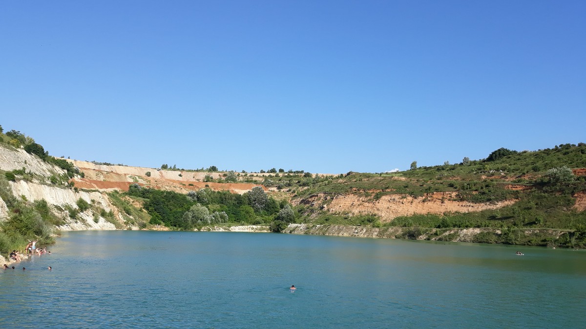 Bešenovo, Fruška Gora