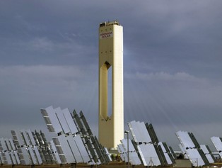 Przez Europę, która postawiła na energię odnawialną, przetoczy się fala bankructw