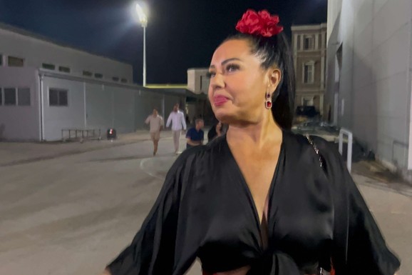 "KRILA SAM OD SINA DA SMO ROMI" Zlata Petrović od naslednika tajila istinu o poreklu do osme godine, on sve ŠOKIRAO kako je rođake predstavio na svadbi