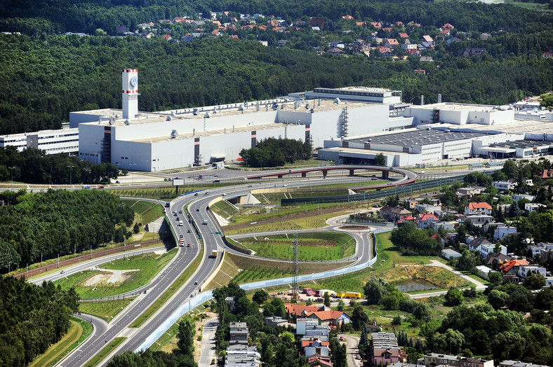 Istniejąca fabryka samochodów użytkowych Volkswagen Poznań z zewnątrz. Fot. materiały prasowe