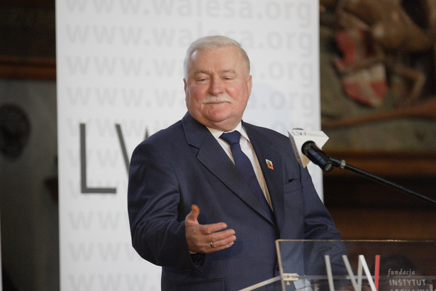 Wałęsa o Smoleńsku: Niektórzy nie są w stanie wytrzymać z sumieniem