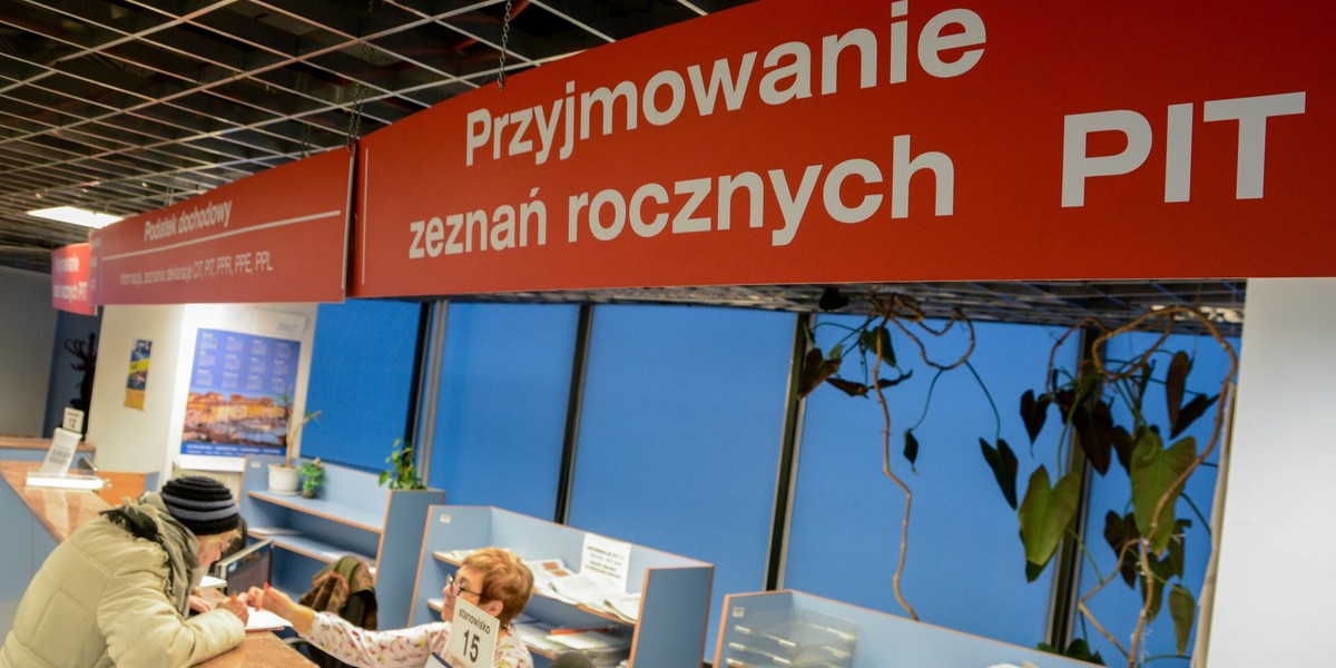 Termin składania rocznych zeznań podatkowych upływa 2 maja.