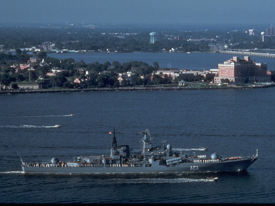 Okręt Sovremenny w 1989 r., przed przebudową i modyfikacjami dokonanymi przez chińską marynarkę