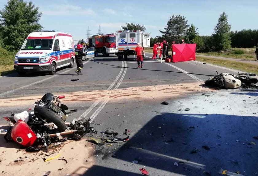 Wypadek na obwodnicy Kleszczowa. Czołowe zderzenie motocykli. Zginęli dwaj motocykliści