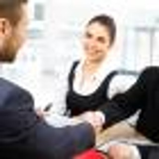 Tysiące miejsc pracy czeka w centrach usługowych