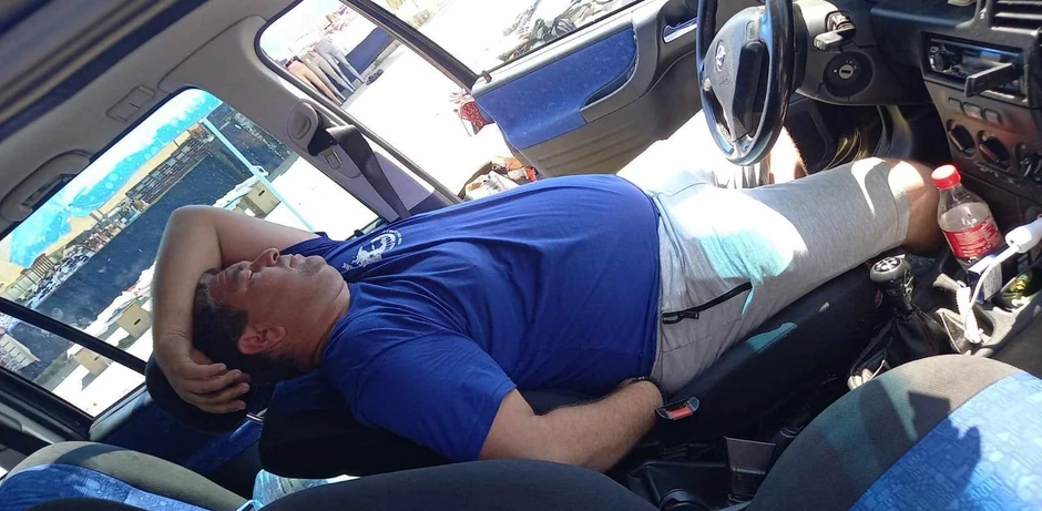 Nikola je pod temperaturom prodavao šećernu vunu u Guči i spavao u automobilu