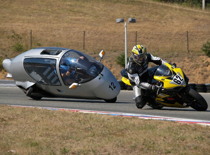 Przypomina motocykl, choć do końca nim nie jest