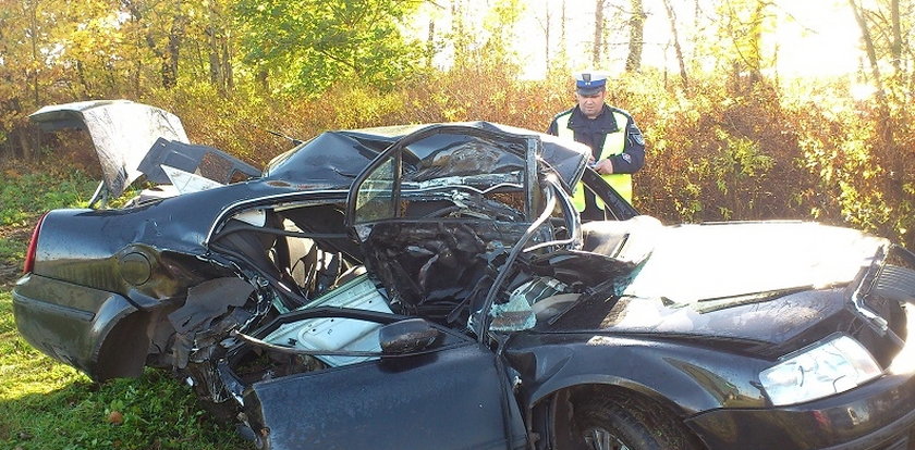 Chciał się zabić, bo... rozbił auto!