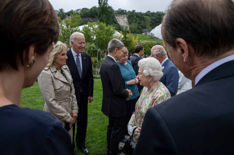 Elżbieta II oraz Joe Biden i Jill Biden