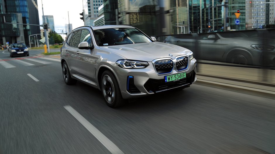 BMW iX3