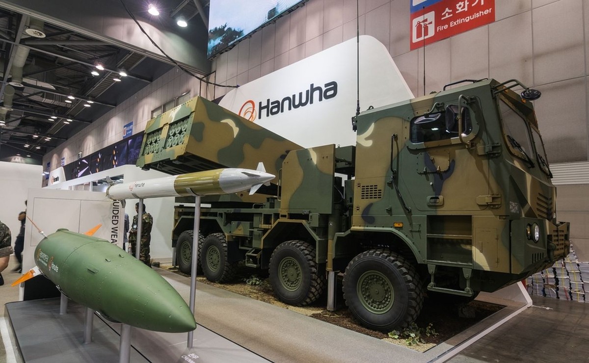 Zakupy dla wojska. Koreańska wyrzutnia rakiet K239 Chunmoo