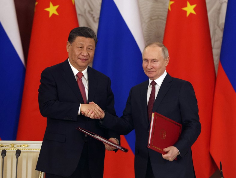 Przewodniczący Chińskiej Republiki Ludowej Xi Jinping i prezydent Rosji Władimir Putin