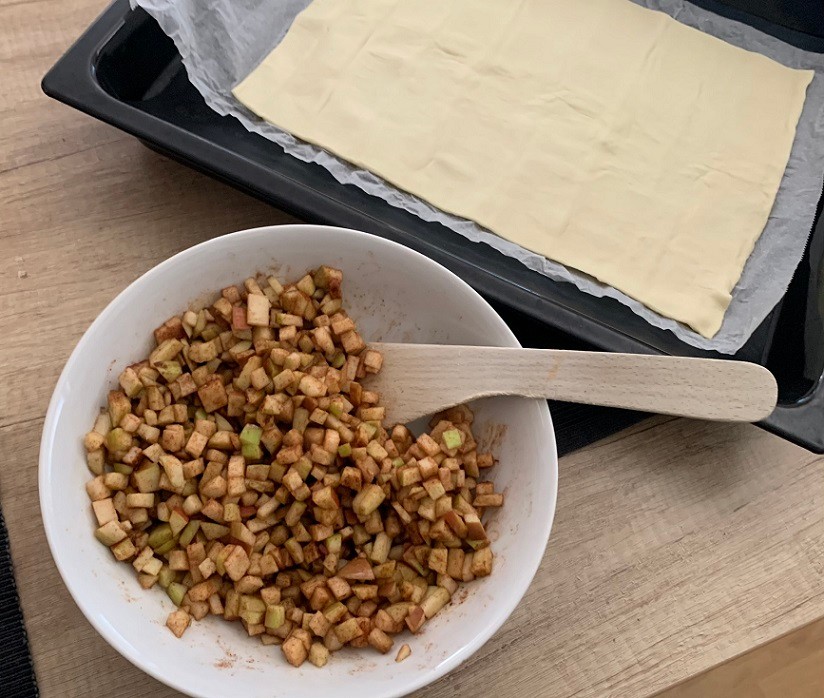 Jablkové taštičky, stačia vám 3 ingrediencie, ktoré väčšinou máte doma.