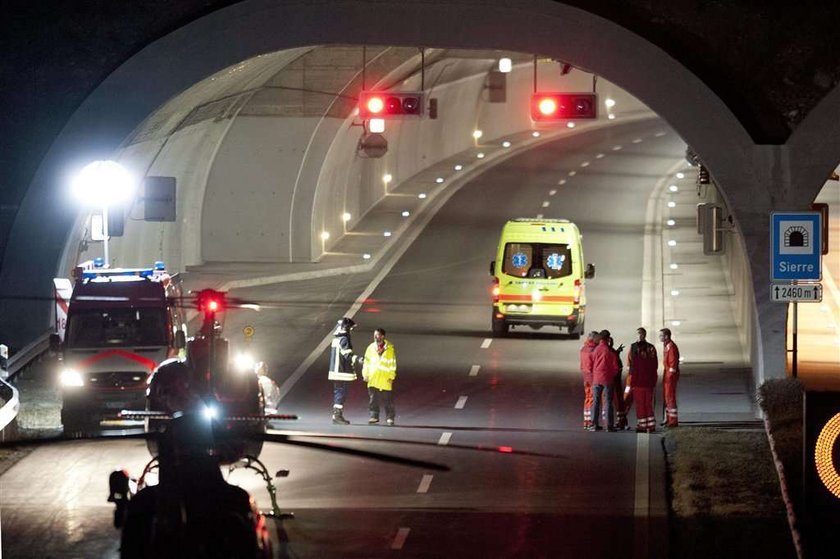 28 osób zginęło. Wypadek autobusu w Szwajcarii