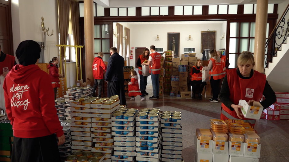 Wrocławska Caritas przygotowała paczki wielkanocne dla najuboższych