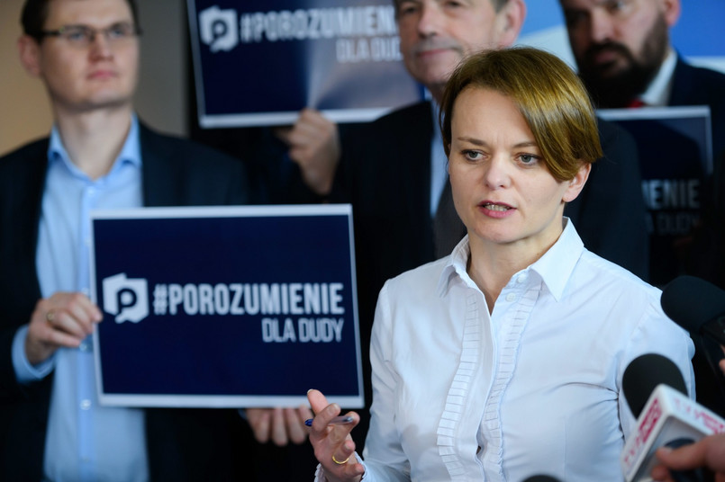 Jadwiga Emilewicz mówiła, że efekty działalności Polskiej Strefy Inwestycji są na bieżąco monitorowane, a resort rozwoju pracuje nad zmianą przepisów dotyczących inwestycji