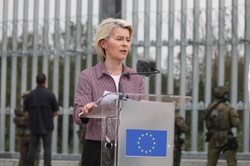 Samolot z von der Leyen w tarapatach. Rosja miała zakłócić sygnał