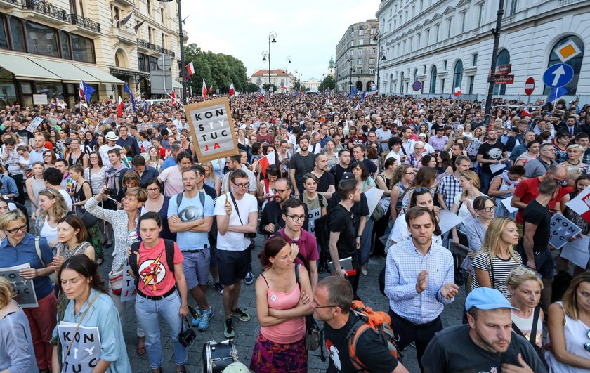 Prezydent zapowiedział weto, ale protesty wciąż trwają!