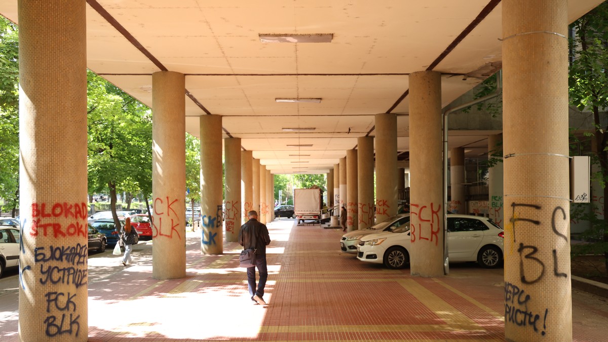 MUP: Policija radi na identifikaciji lica zbog ispisivanja grafita na Hemijskom fakultetu