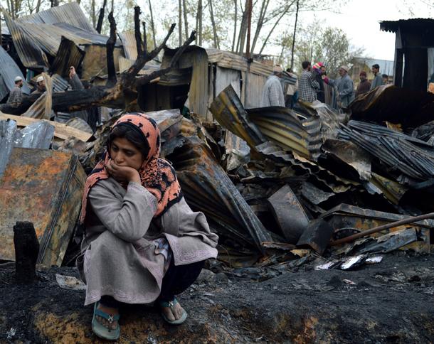 Fire Guts Neighborhood in Kashmir