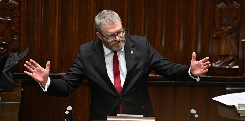 Szokujący początek obrad Sejmu. Braun i Macierewicz uprzedzili Tuska