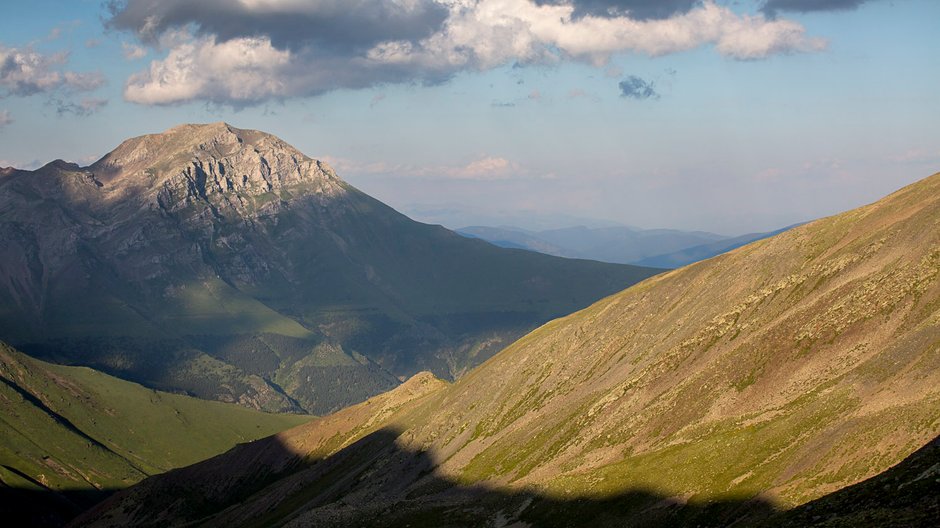 Pireneje, Anioł i inni