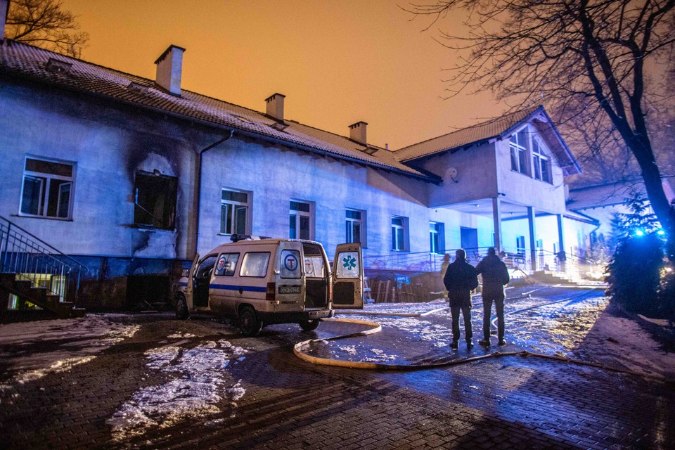 Pożar w hospicjum, straż pożarna na miejscu