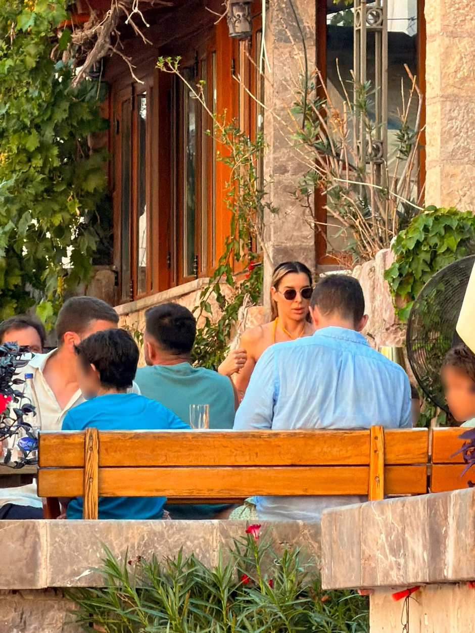Paparaco brat Ane Ivanović u Crnoj Gori
