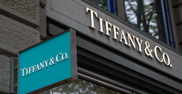 Kolekcja Tiffany & Co. dla domu. Pięknie zdobione talerze to nie wszystko, co znajdzie się w limitowanej linii