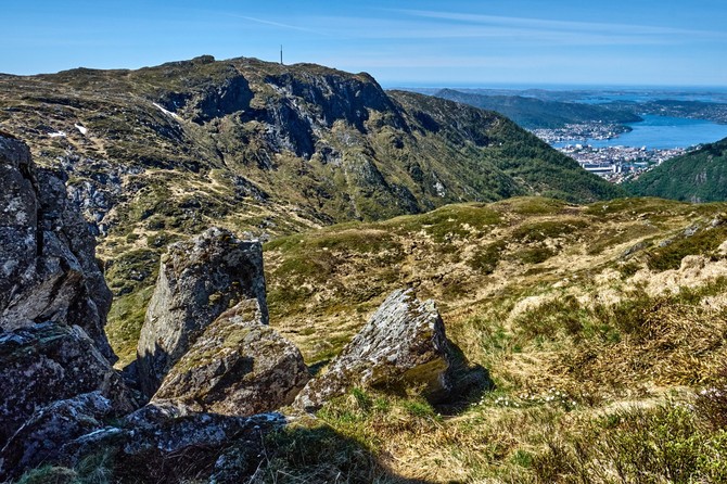 Dolina Isdal nalazi se između planina iznad Bergena